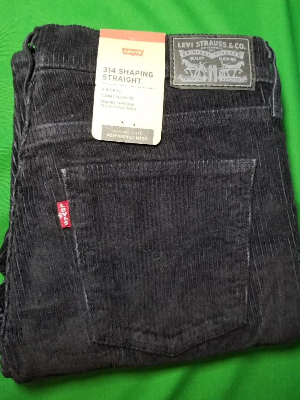Levi's 314‎ Womens 29x30 Shaping Corduroy Straight Leg Black Pant Street NWT